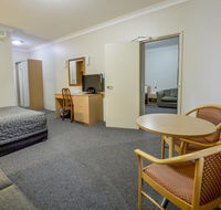 Golden Guitar Motor Inn - Accommodation Bookings