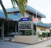 Golden Leaf Motel