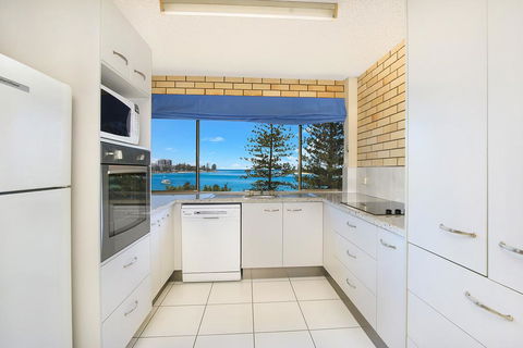 Golden Shores U8, 21 Landsborough Parade - Accommodation Bookings 3