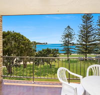 Golden Shores U8 21 Landsborough Parade