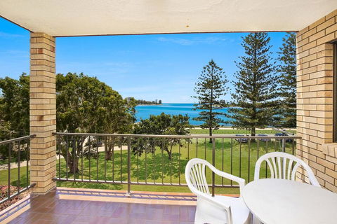 Golden Shores U8, 21 Landsborough Parade - Accommodation Bookings 0