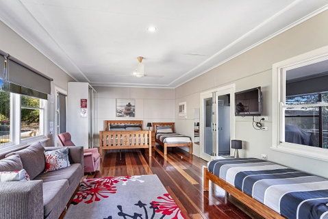 Government Road, 102 - Accommodation Bookings 2