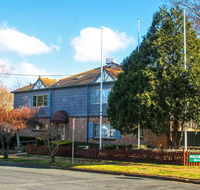 Grand Country Lodge - Accommodation Bookings