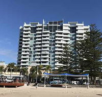 Grand Hotel Apartments Gold Coast by owner