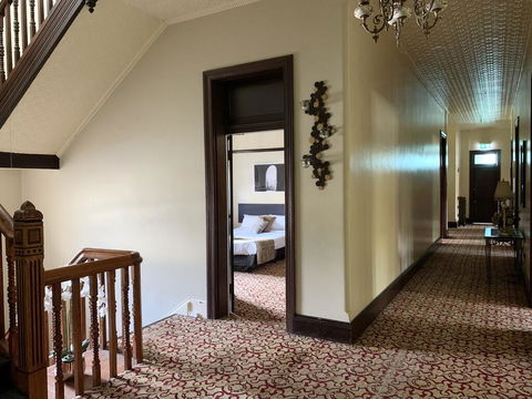 Grand Neath Hotel - Accommodation Bookings 2
