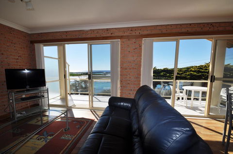 Grand Pacific 1 - Unit 4 - Accommodation Bookings 1