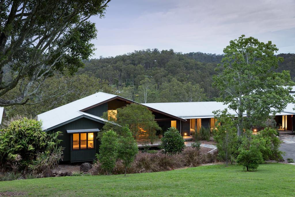 Pullenvale QLD Accommodation Bookings