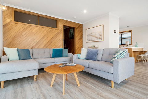 Granite Beach House - Accommodation Bookings 1
