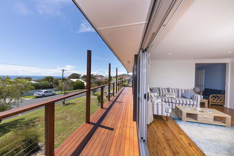 HAMPTONS - Accommodation Bookings 2