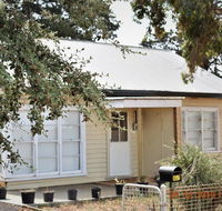 Happy cozy house for holidays Beach BBQ Pet friendly 35kms from CBD in country life style 