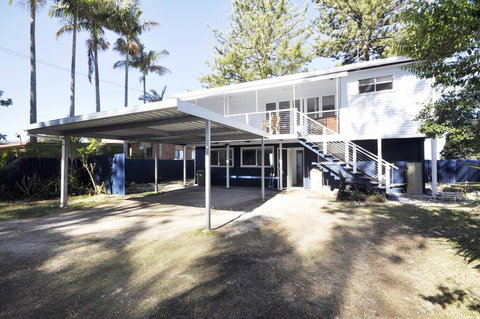 Happy Tides - Accommodation Bookings 2