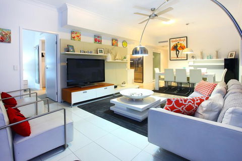Harbour Quays - Accommodation Bookings 2