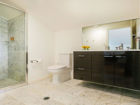 Hardigreen Park - Spacious With Tennis Court - Accommodation Bookings 3