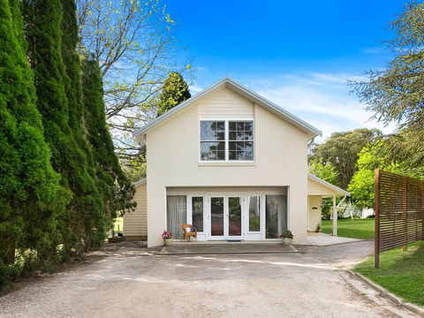 Hardigreen Park - Spacious With Tennis Court - Accommodation Bookings 0