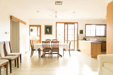 Hawthorn Holiday House - Accommodation Bookings 0
