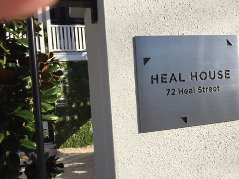 Heal House - Accommodation Bookings 1