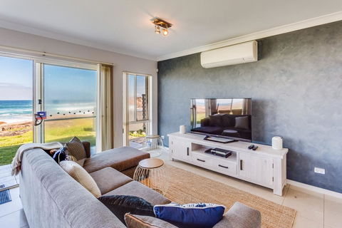 Hear The Waves At Anna Bay! - Accommodation Bookings 3