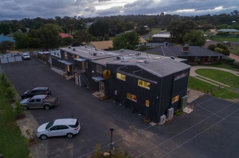 Heathcote Inn - Accommodation Bookings 1