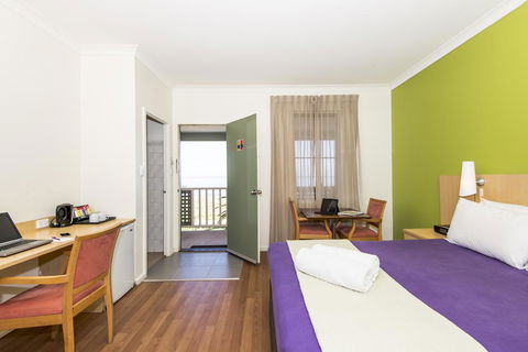 Hedland Hotel - Accommodation Bookings 3