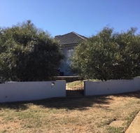 Hendersons Houses - Accommodation Bookings