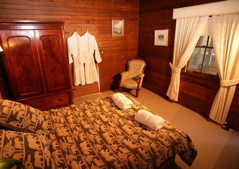 Hermitage Cottage - Accommodation Bookings 3