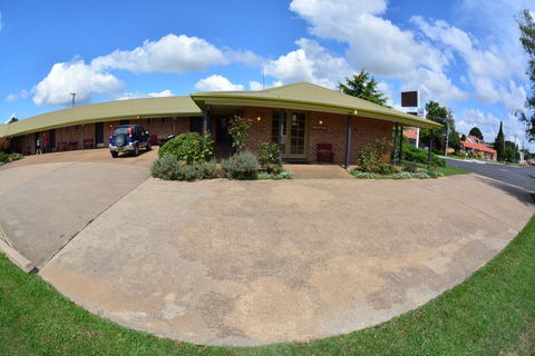 Highlands Motor Inn - Accommodation Bookings 2