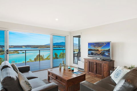 Hillcrest Views Of Wagonga - Accommodation Bookings 0