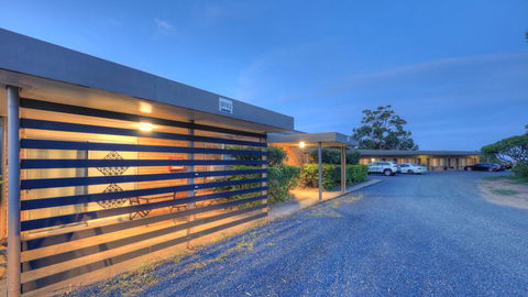 Hilldrop Motor Inn - Accommodation Bookings 2