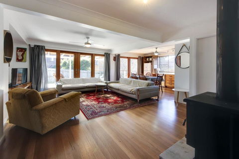 Hillsborough Cottage - Accommodation Bookings 1