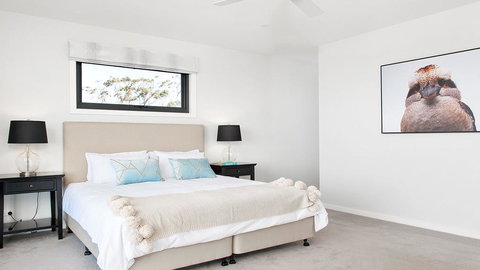 Hilltop Hideaway - Breathtaking Views, Moments To Beach! - Accommodation Bookings 2