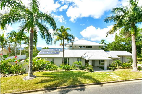 Hilltop Rainforest Retreat - Accommodation Bookings 2