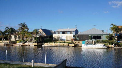 Holiday House - Accommodation Bookings 0