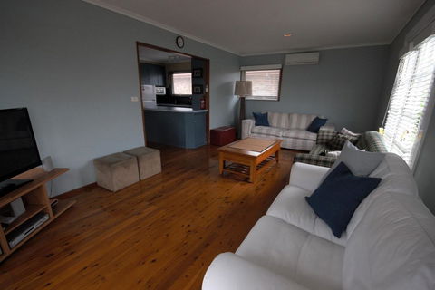 Holiday On The Bay, Vincentia - Accommodation Bookings 2