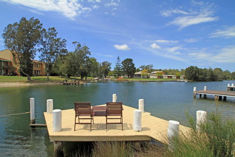 Holiday On The Water - Accommodation Bookings 0
