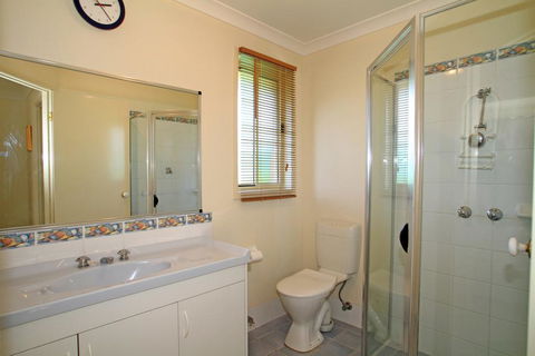 Holiday On The Water - Accommodation Bookings 2