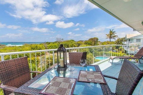 Home Away From Home With Sweeping Ocean Views - Unit 12, 60 Peregian Esplanade - Accommodation Bookings 0