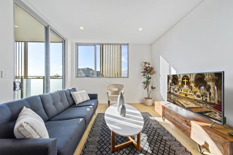HomeHotel-Luxury And New 2 Bedroom Apartment - Accommodation Bookings 1