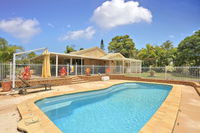 Hook Wine and Sinker Hervey Bay
