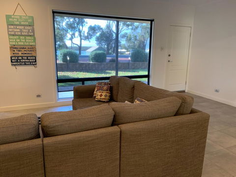 Hooterville - Accommodation Bookings 2