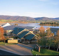 Horizons 414 - Lake Jindabyne Waterfront