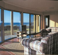 Horizons Beachfront Apartment - Accommodation Bookings