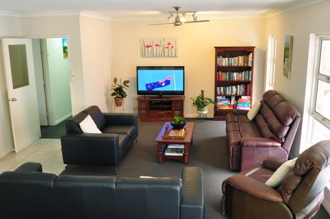 Isla House Greenslopes - Accommodation Bookings 3