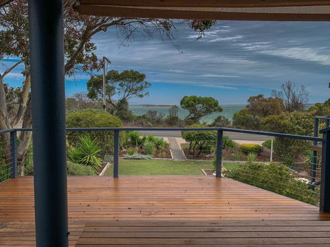 Island View 2 - Accommodation Bookings 1