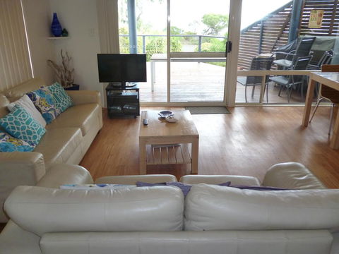 Island View 2 - Accommodation Bookings 3