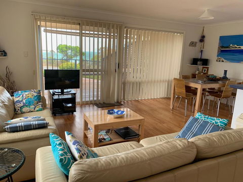 Island View 2 - Accommodation Bookings 2