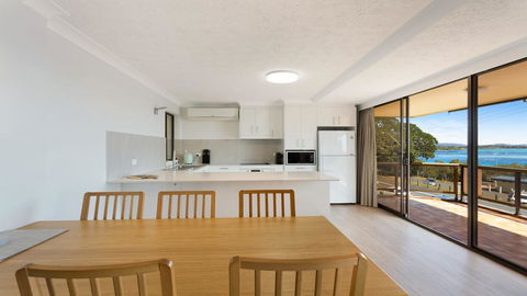 Island View 4 -Opposite Wallis Lake! - Accommodation Bookings 1