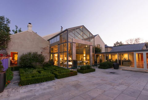 Islington Hotel - Accommodation Bookings 2