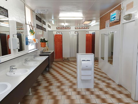 Jacaranda Holiday Park - Accommodation Bookings 1