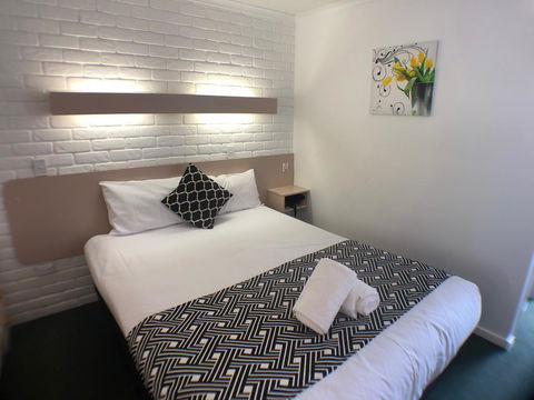 Jacaranda Place Motor Inn - Accommodation Bookings 2