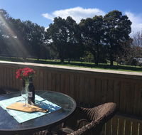 Jacaranda Retreat. Refreshing Recharge Relax  - Accommodation Bookings